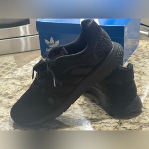 Adidas Edge Luxe Black Women Tennis Shoes